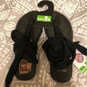 Sanuk Women’s Yoga Slinged Up Gladiator sandal